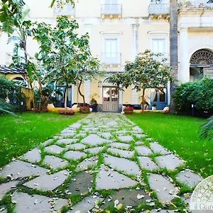 il-giardino-di-piazza-falcone.sicilyhotelsitaly.net/